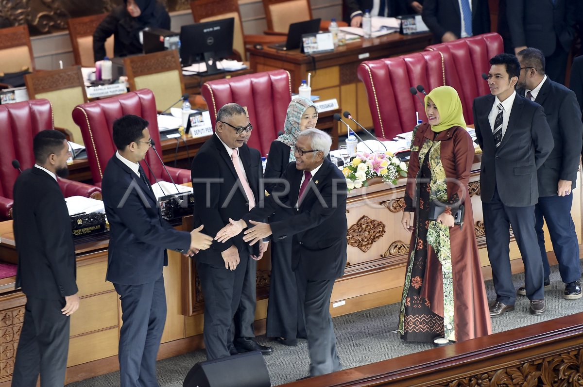 Calon Anggota Kpi Pusat Antara Foto