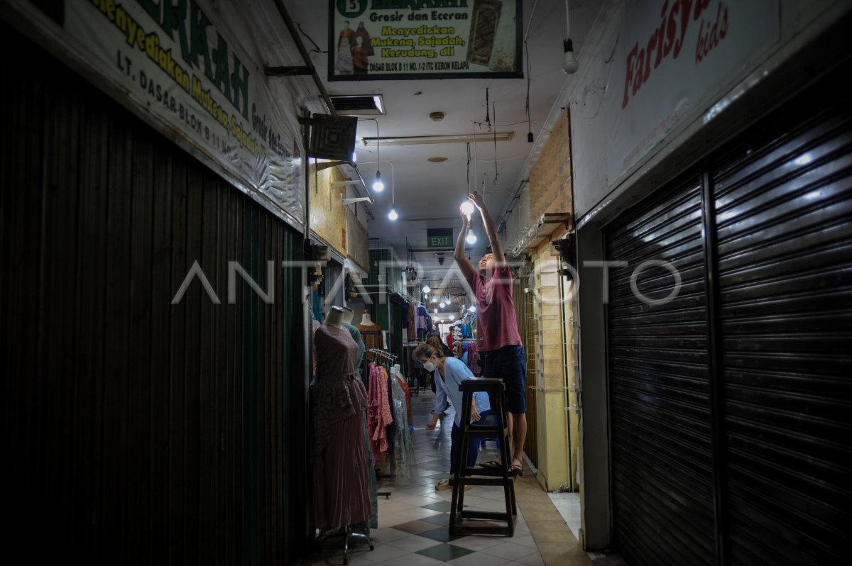 Pusat Perbelanjaan Di Bandung Buka Kembali Antara Foto