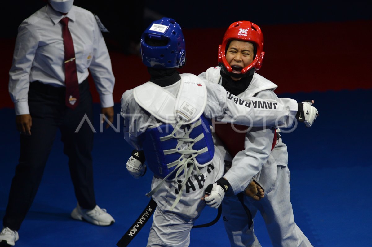 Final Taekwondo Putri Kg Pon Papua Antara Foto