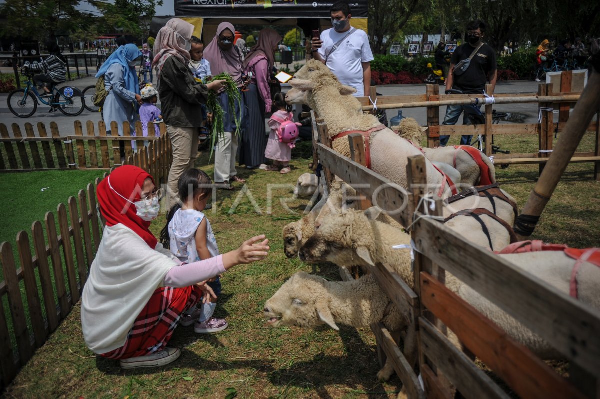 TARGET WISATAWAN DI JAWA BARAT ANTARA Foto