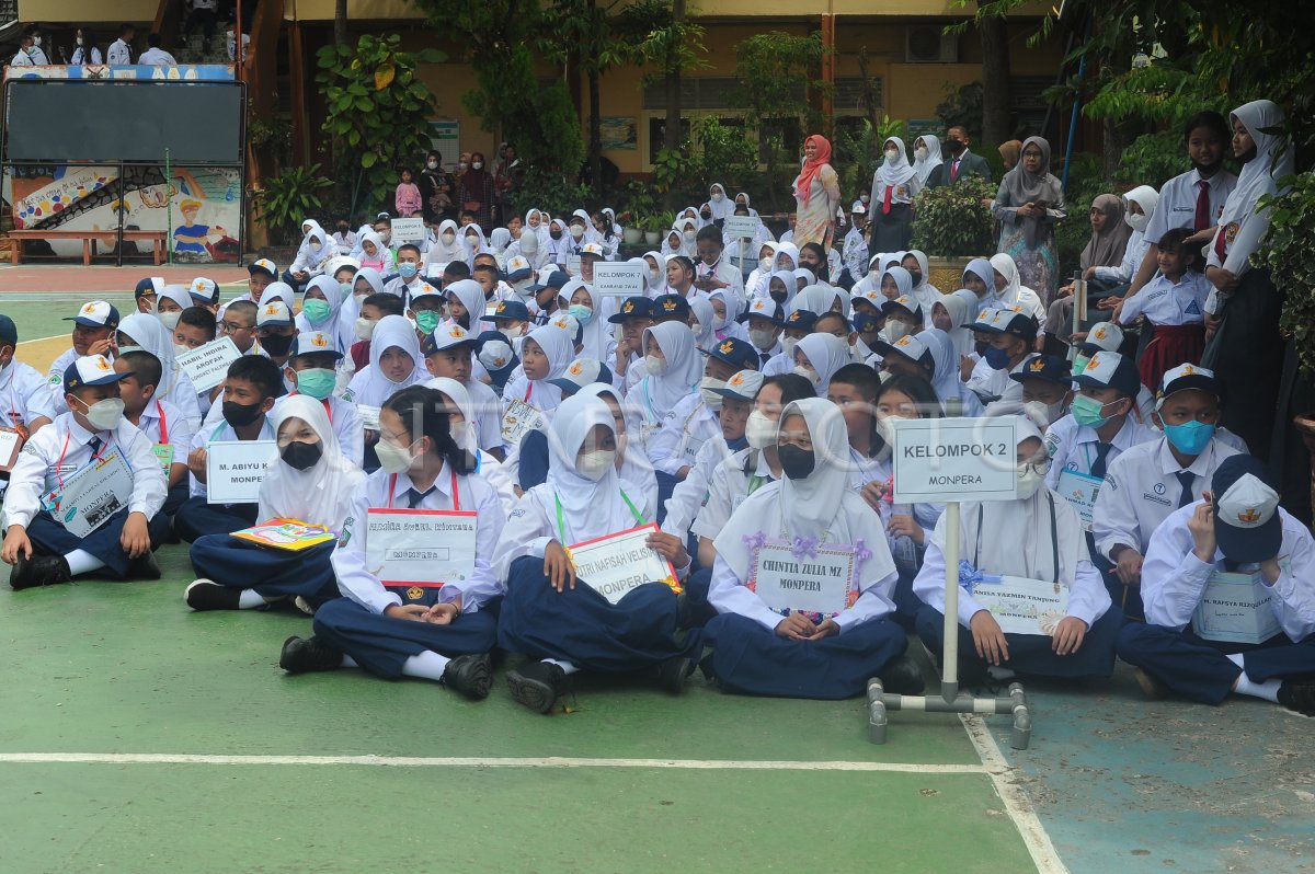 MASA PENGENALAN LINGKUNGAN SEKOLAH TAHUN AJARAN BARU ANTARA Foto