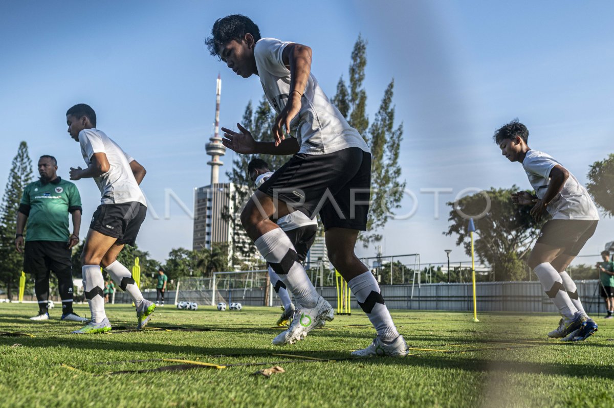 Latihan Timnas U Persiapan Piala Dunia Antara Foto