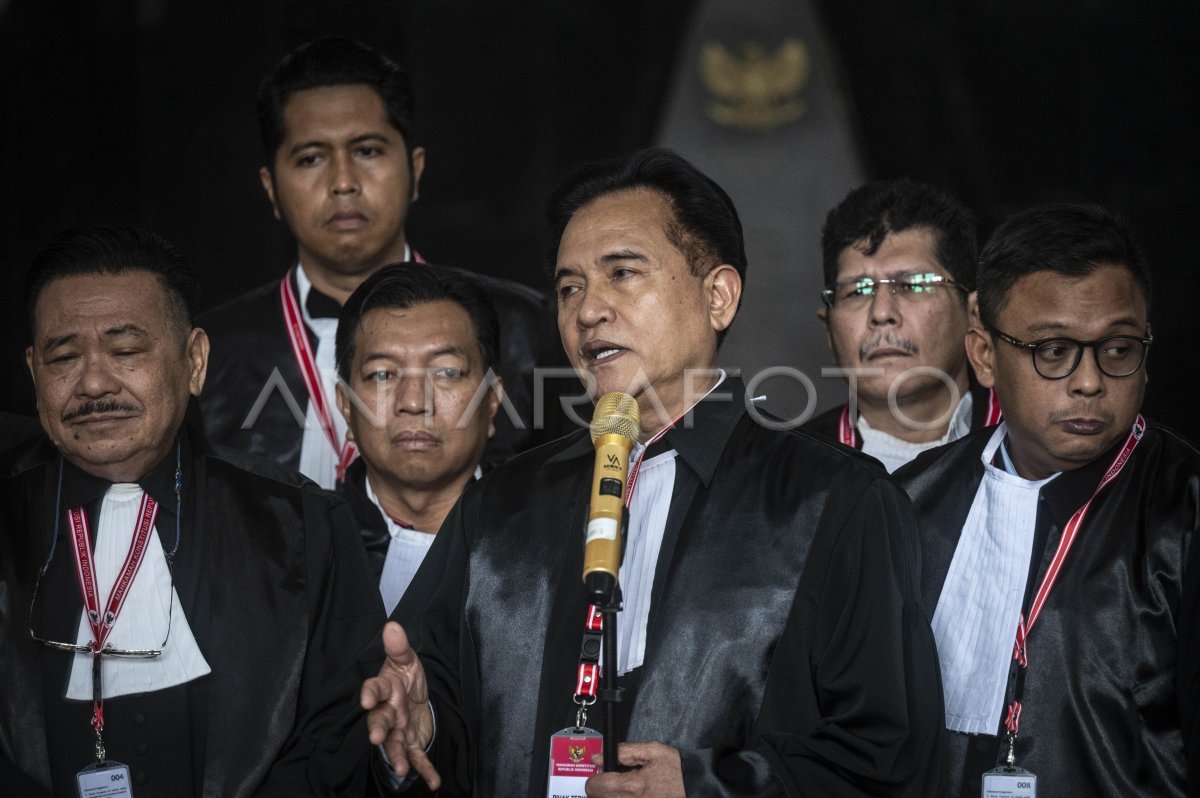 Keterangan Pers Tim Pembela Prabowo GIbran Usai Sidang MK ANTARA Foto