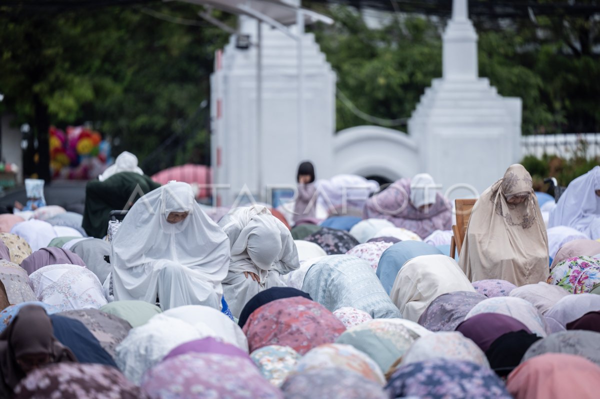 Shalat Idul Adha Di Masjid Agung Al Azhar ANTARA Foto