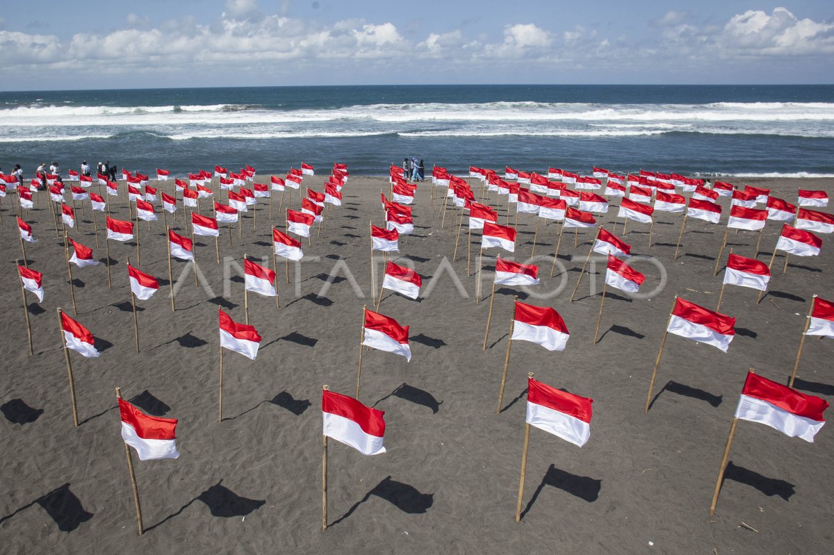 Aksi Seribu Bendera Merah Putih Antara Foto