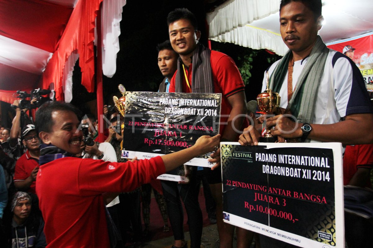 PERAHU NAGA INTERNASIONAL ANTARA Foto