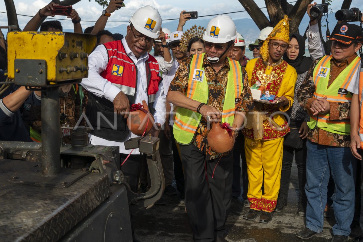 PEMULAAN PEMBANGUNAN TANGGUL LAUT PALU ANTARA Foto