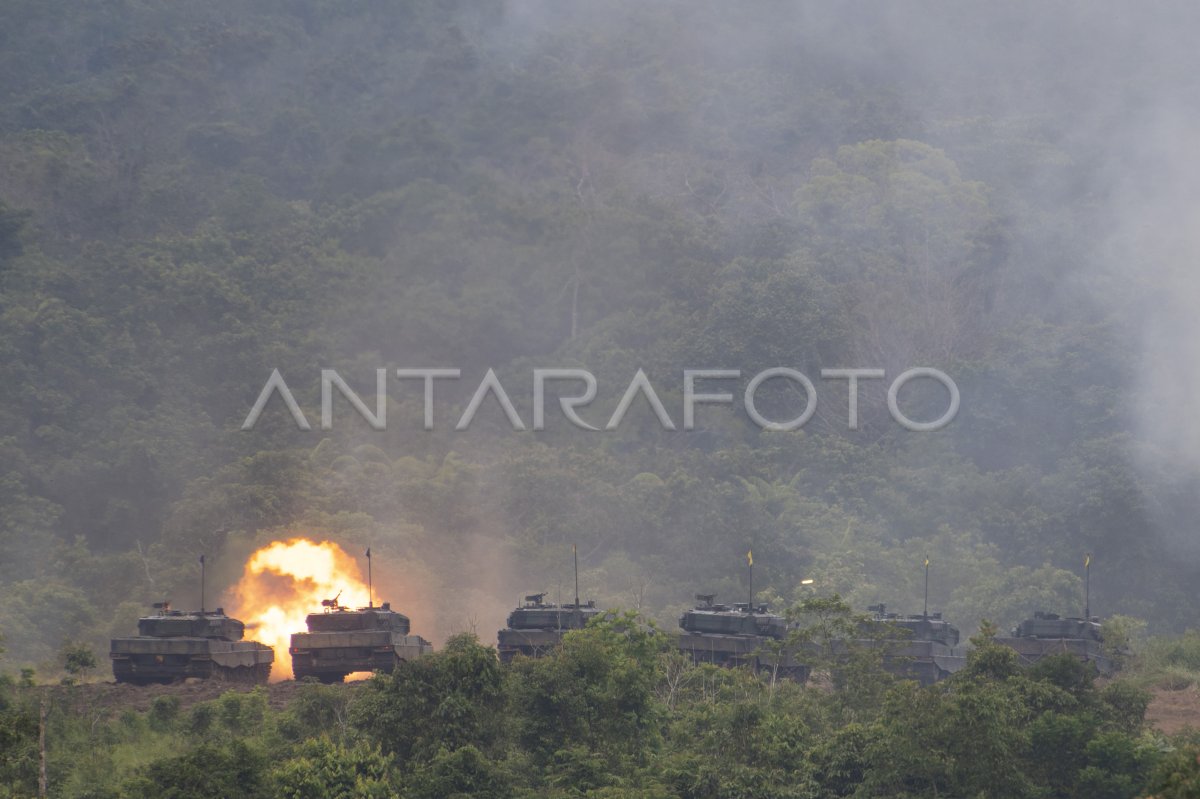 PUNCAK LATIHAN ANTAR KECABANGAN TNI AD ANTARA Foto