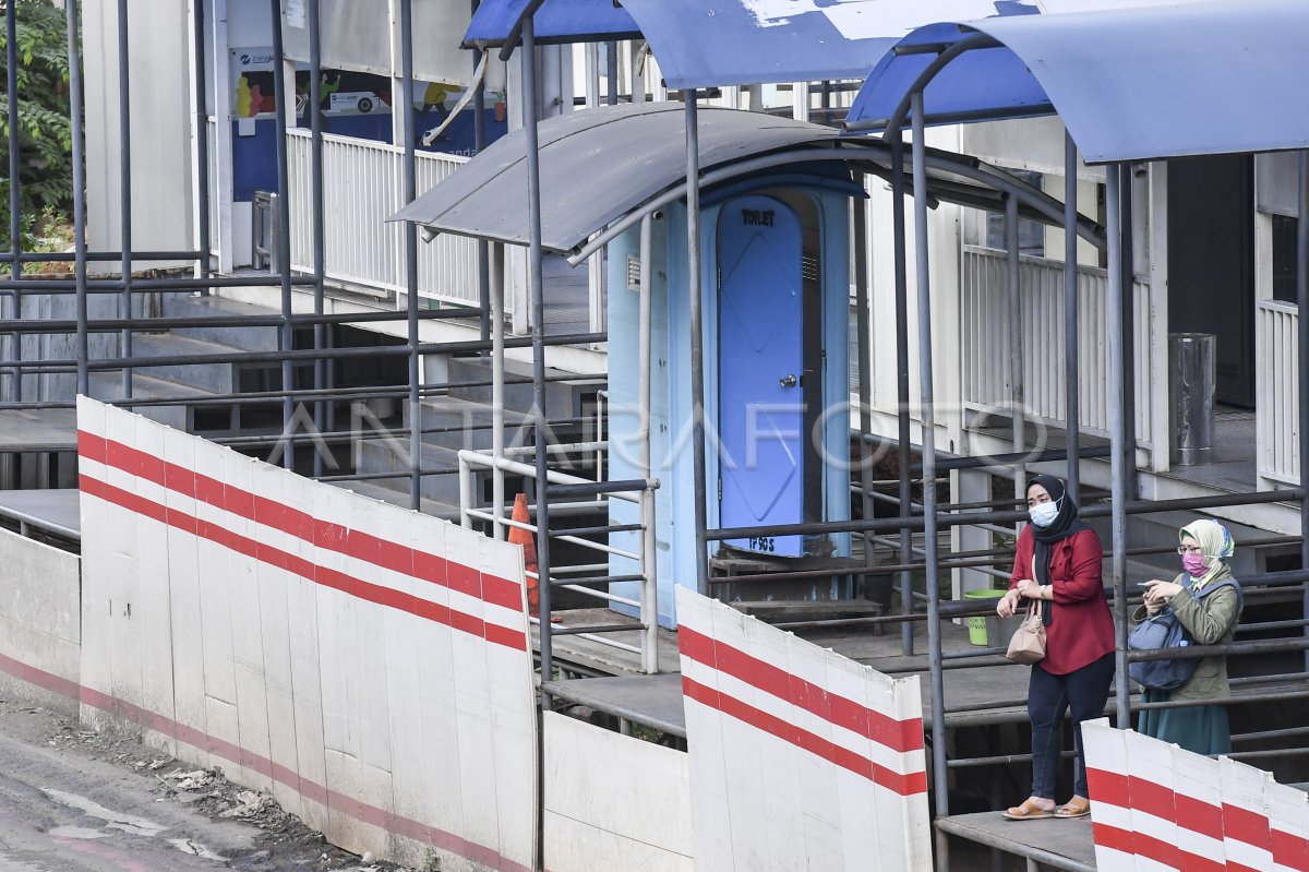 Perkembangan Kasus Covid Di Indonesia Antara Foto