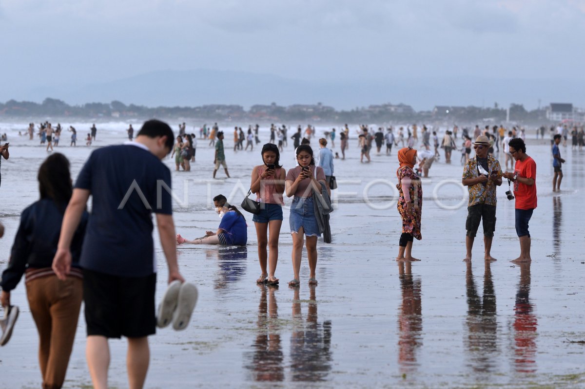 LIBUR NATAL DI BALI ANTARA Foto