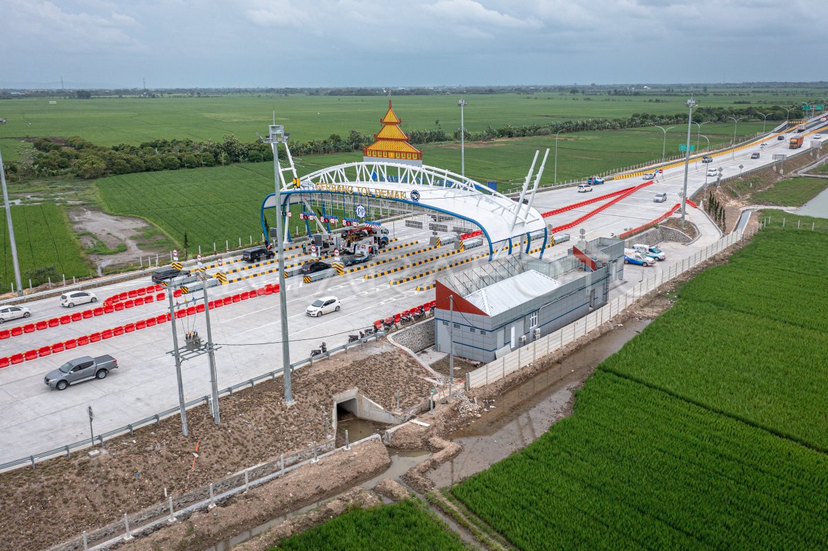 JALAN TOL SEMARANG DEMAK BEROPERASI FUNGSIONAL ANTARA Foto