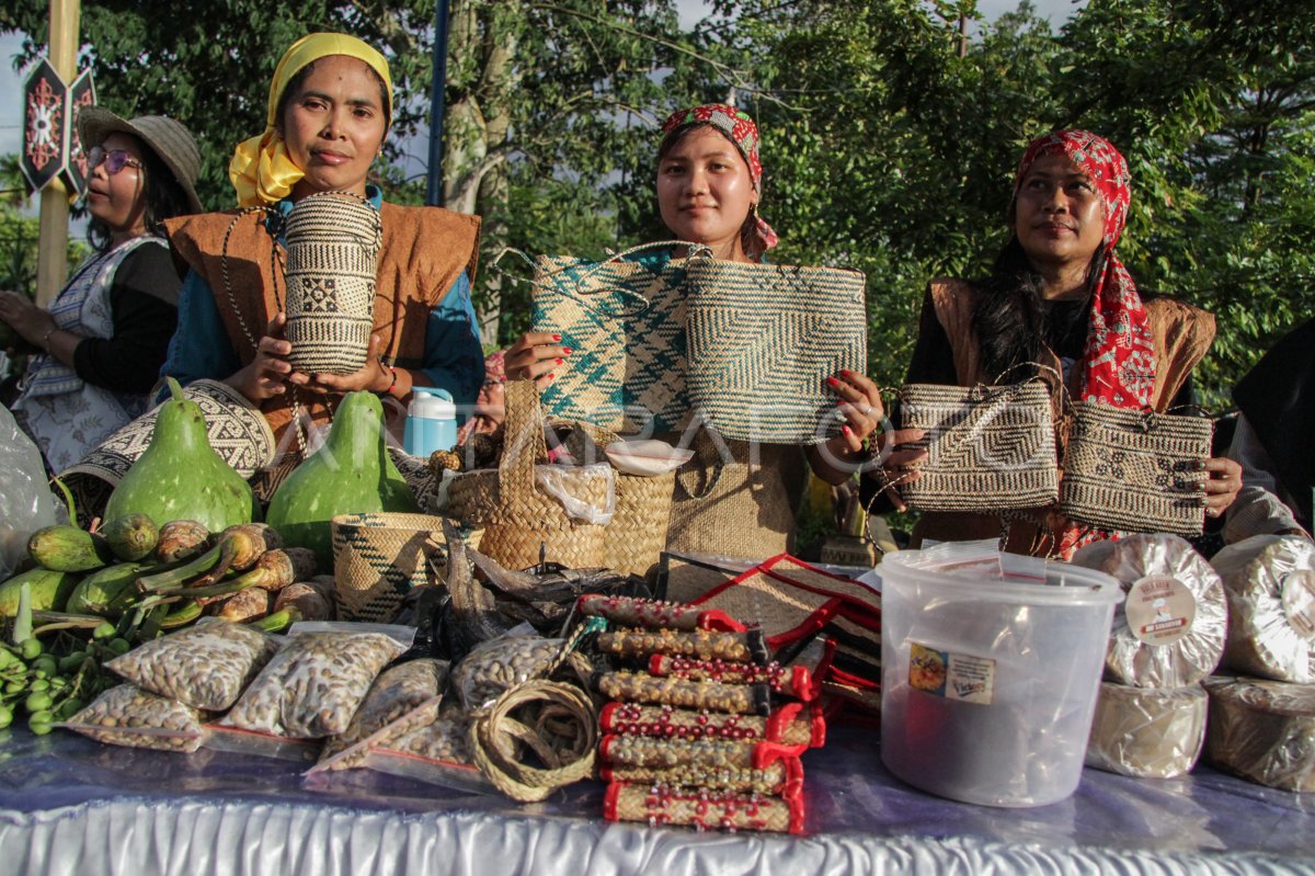 Aksi Hari Perempuan Internasional Di Palangka Raya Antara Foto