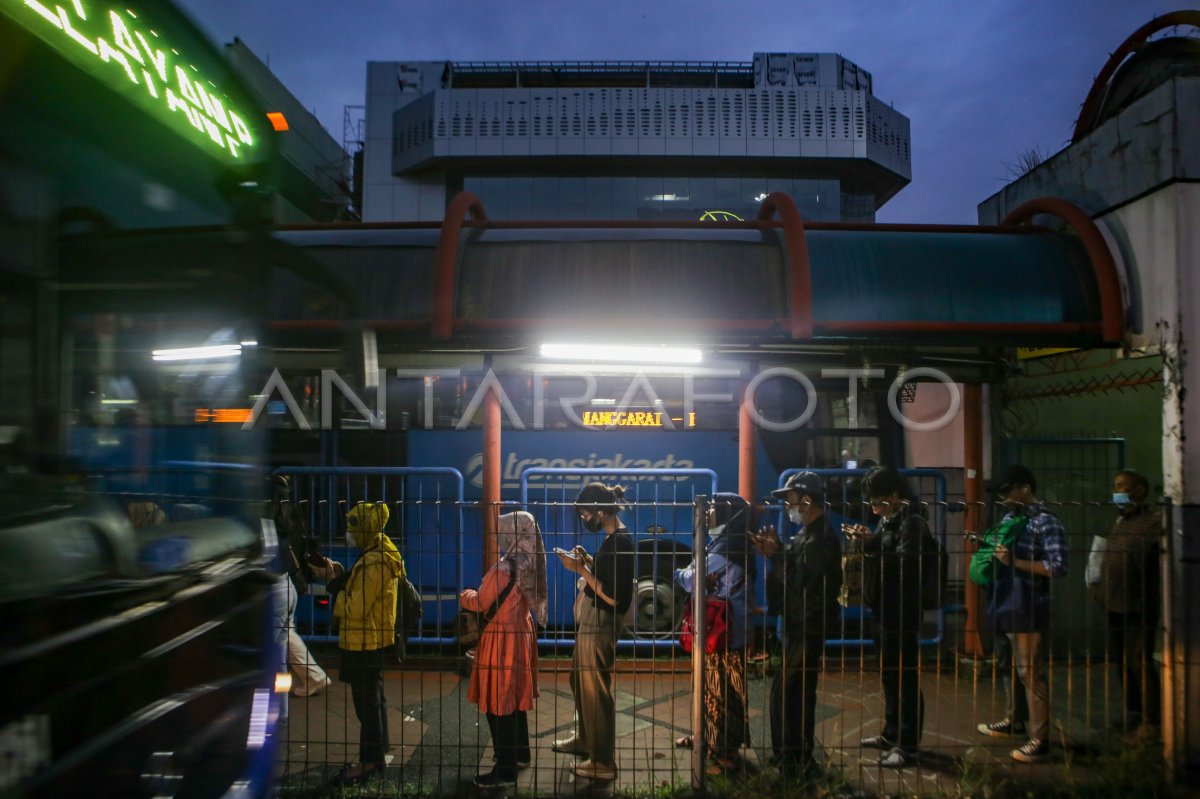 Rencana Revitalisasi Terminal Blok M ANTARA Foto