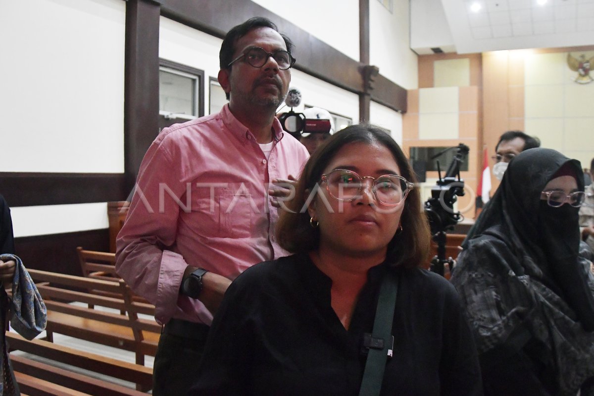 Sidang Putusan Sela Haris Azhar Dan Fatia Antara Foto