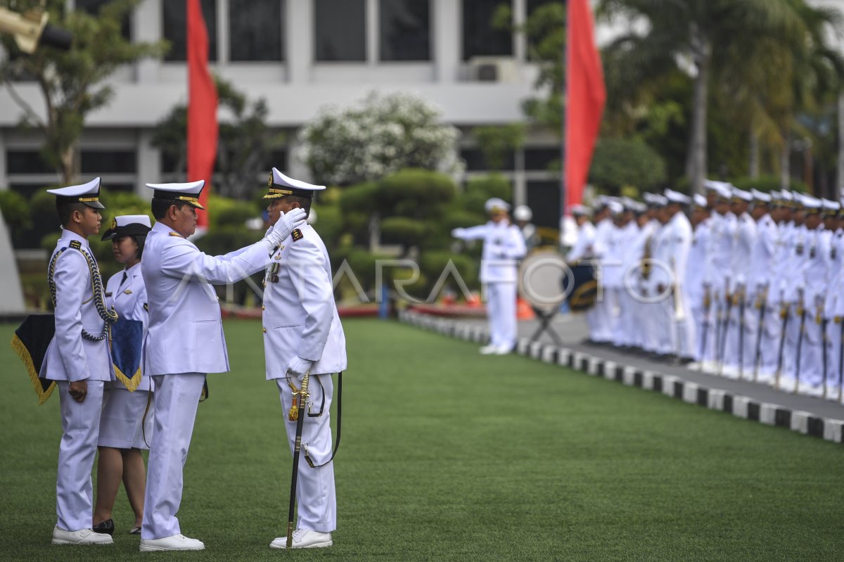 Peresmian Dan Pengukuhan Kri Bung Karno Antara Foto