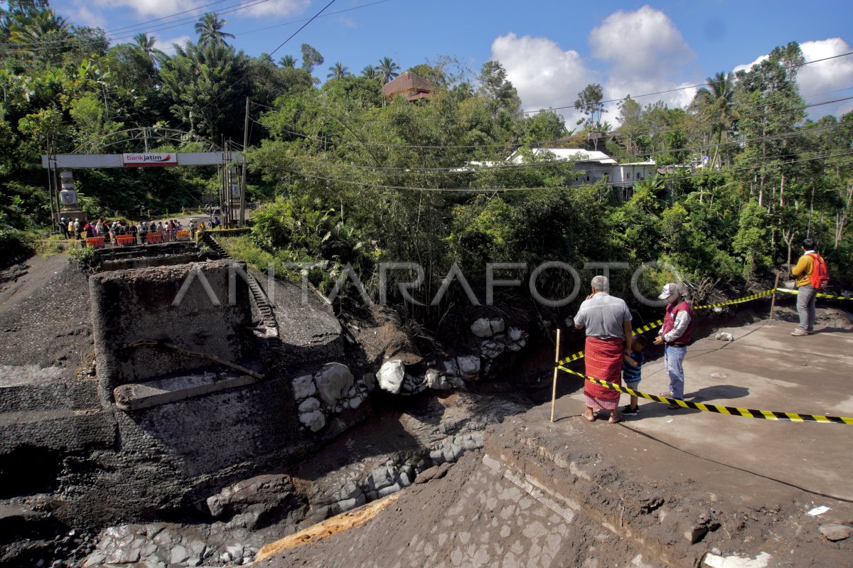 Jembatan Penghubung Malang Lumajang Putus Antara Foto