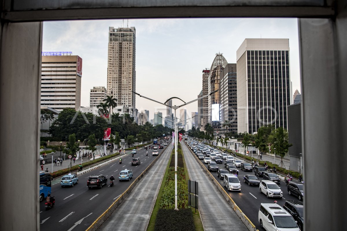 Penutupan Ruas Jalan Saat Ktt Ke Asean Antara Foto