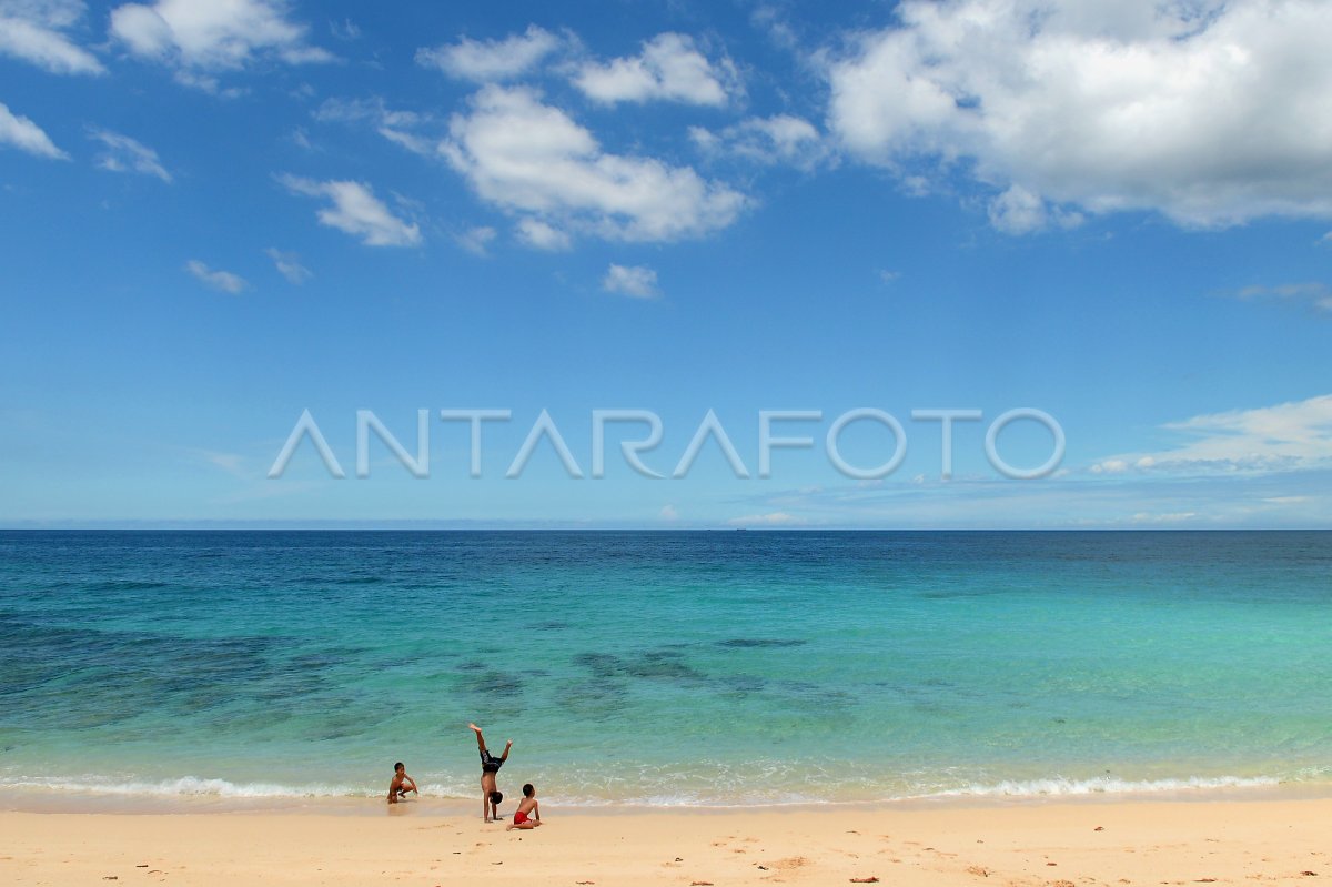 Obyek Wisata Pantai Paal Likupang ANTARA Foto