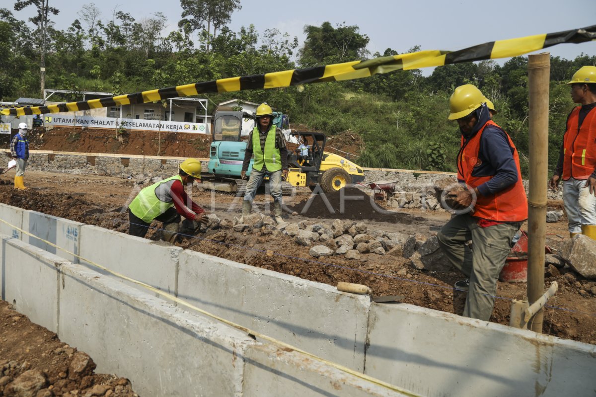 Pembangunan Rumah Relokasi Korban Gempa Cianjur Antara Foto