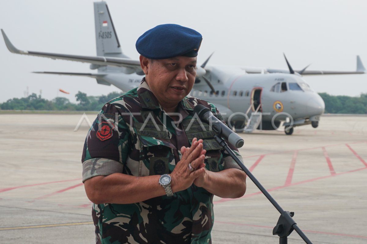 Konferensi Pers Kadispenau Terkait Kecelakaan Pesawat ANTARA Foto