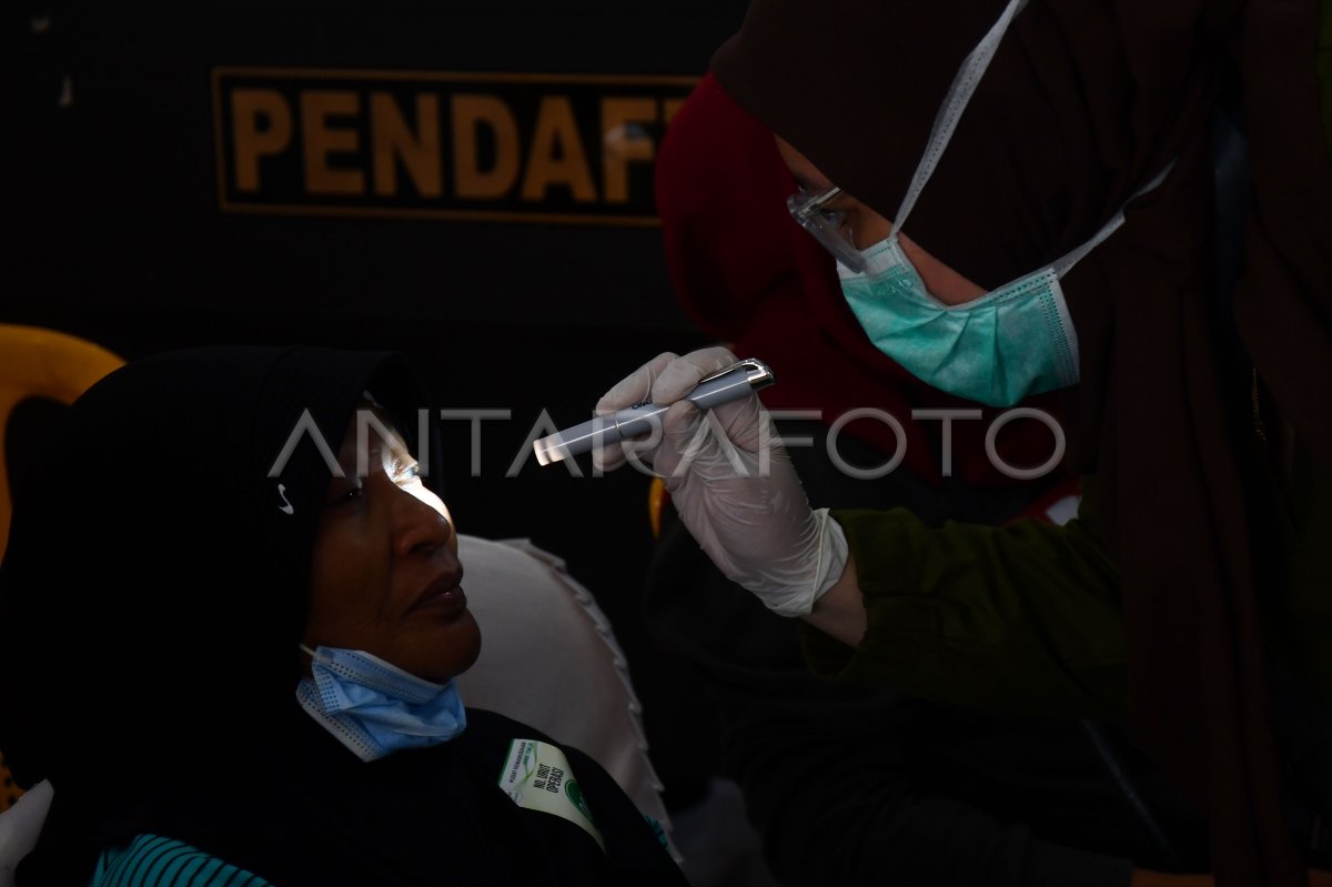 Bakti Sosial Operasi Katarak Di Madiun Antara Foto