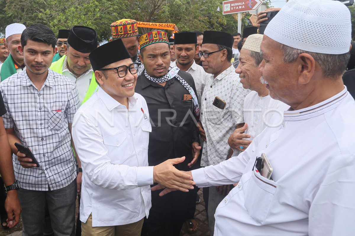 Cawapres Muhaimin Iskandar Ziarah Ke Makam Ulama Aceh ANTARA Foto