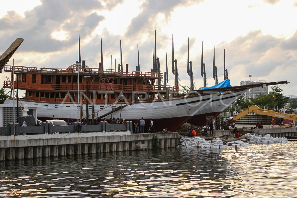 Peluncuran Kapal Pinisi Untuk Pariwisata Di Makassar ANTARA Foto