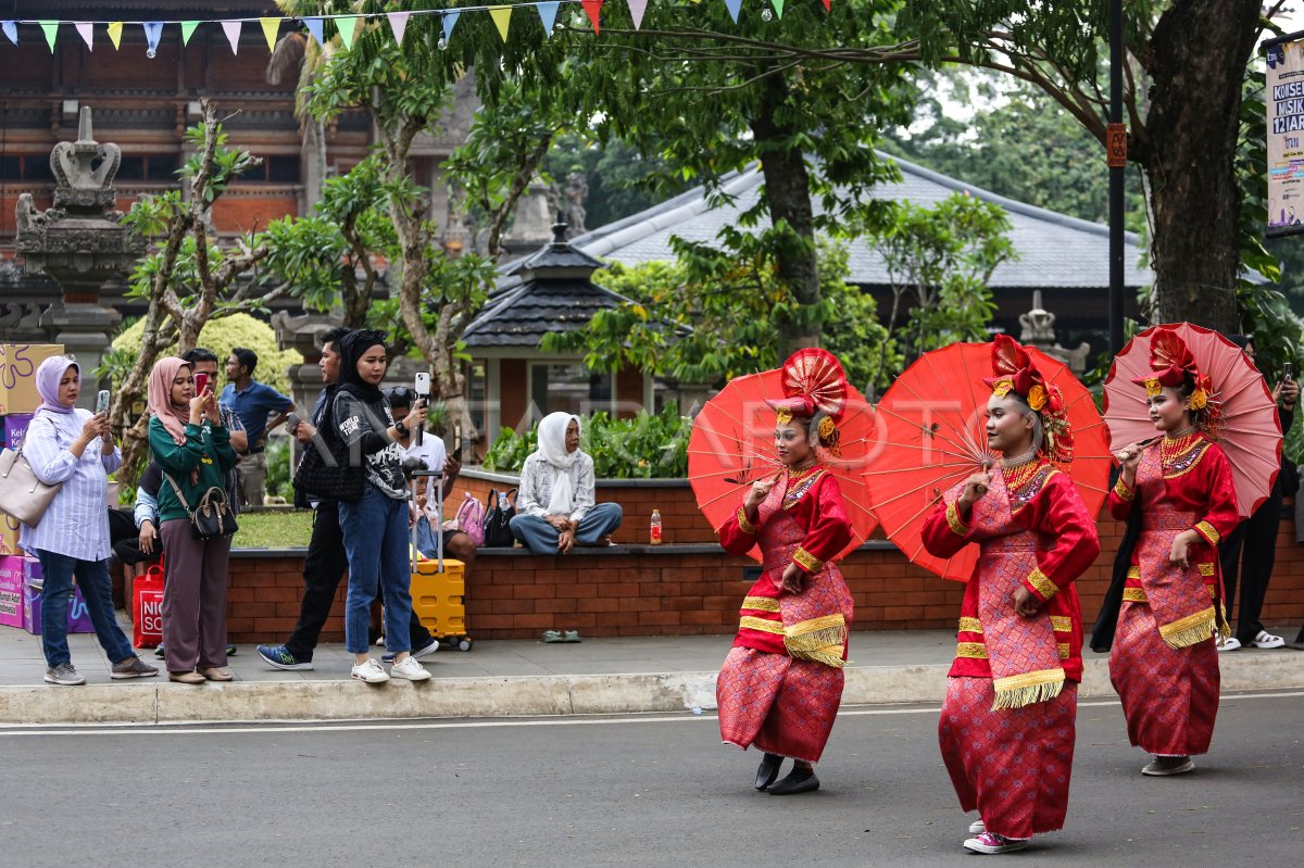 Tmii Hadirkan Konsep One There Land Antara Foto