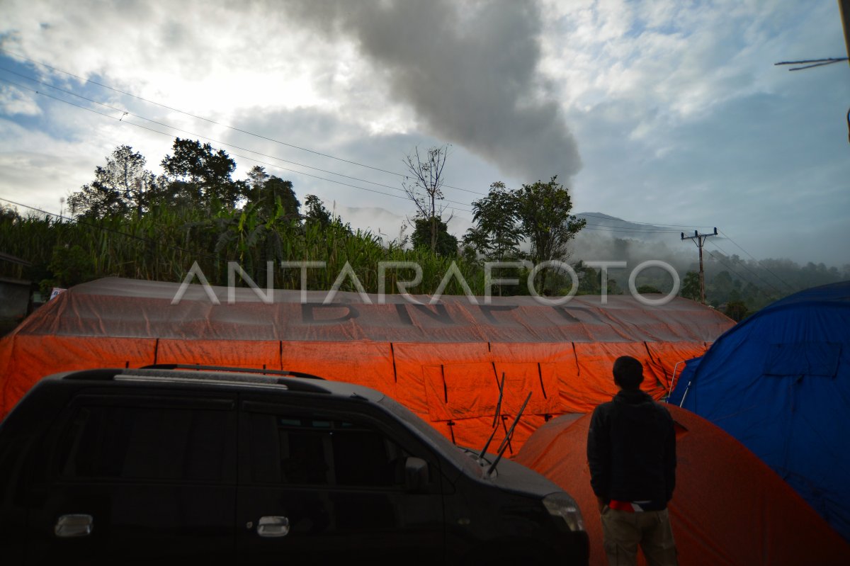 Aktivitas Gunung Marapi ANTARA Foto