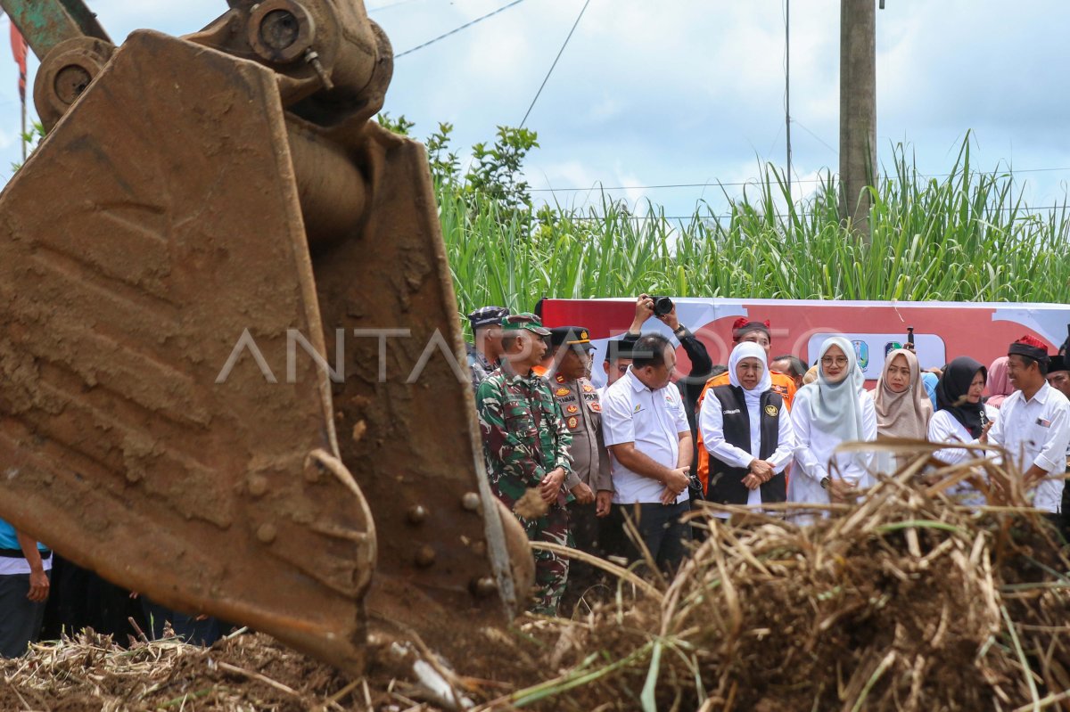 Peresmian Pembangunan Hunian Warga Terdampak Banjir Kalibaru ANTARA Foto