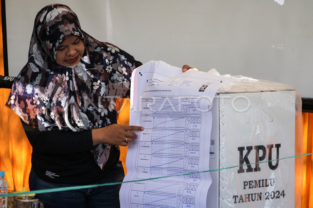 Rekapitulasi Perhitungan Suara Pemilu 2024 Di Makassar ANTARA Foto