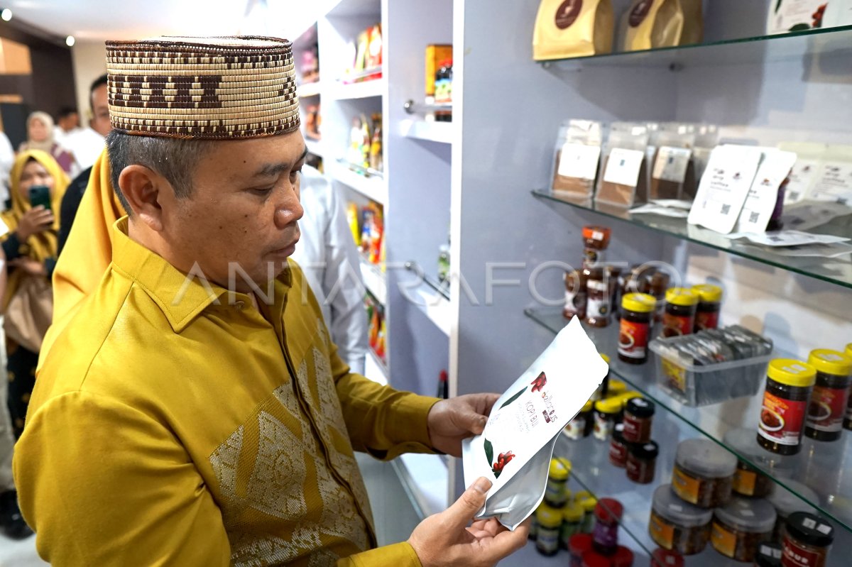 Bazar Ramadhan UMKM Binaan Bank Indonesia ANTARA Foto