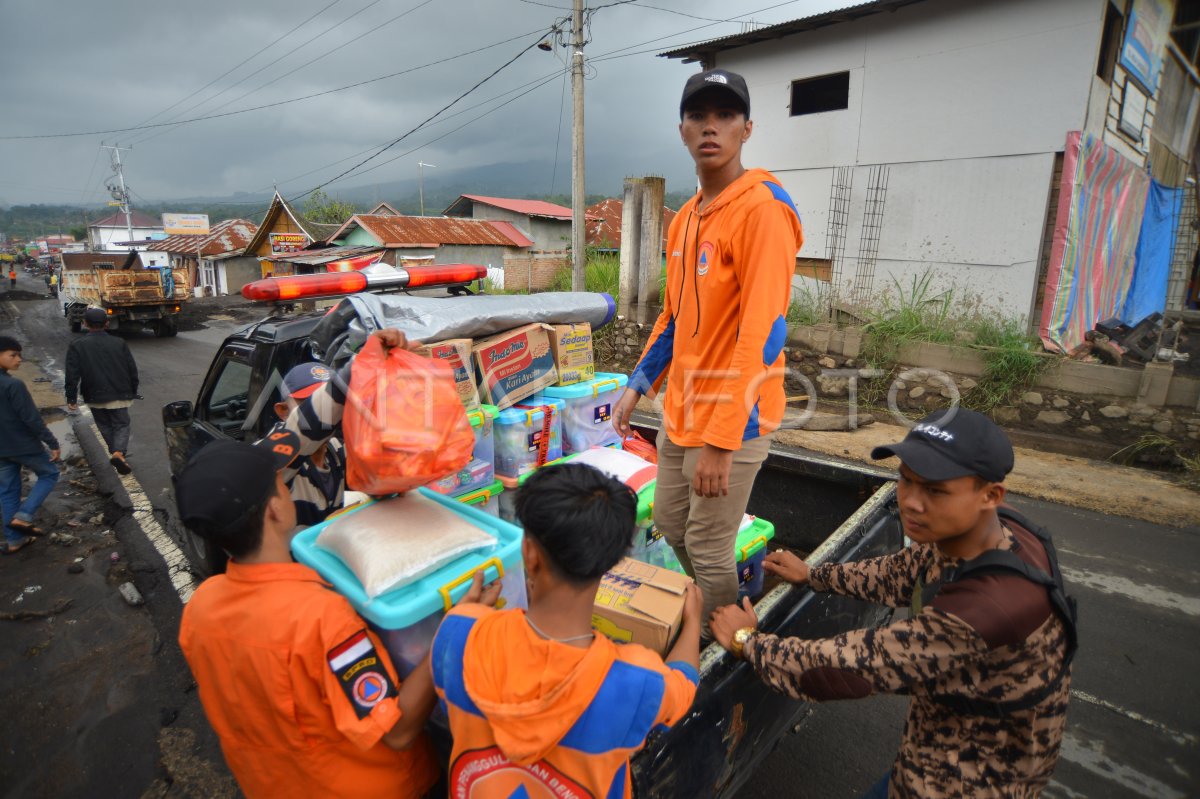 Masa Tanggap Darurat Banjir Lahar Dingin Gunung Marapi ANTARA Foto