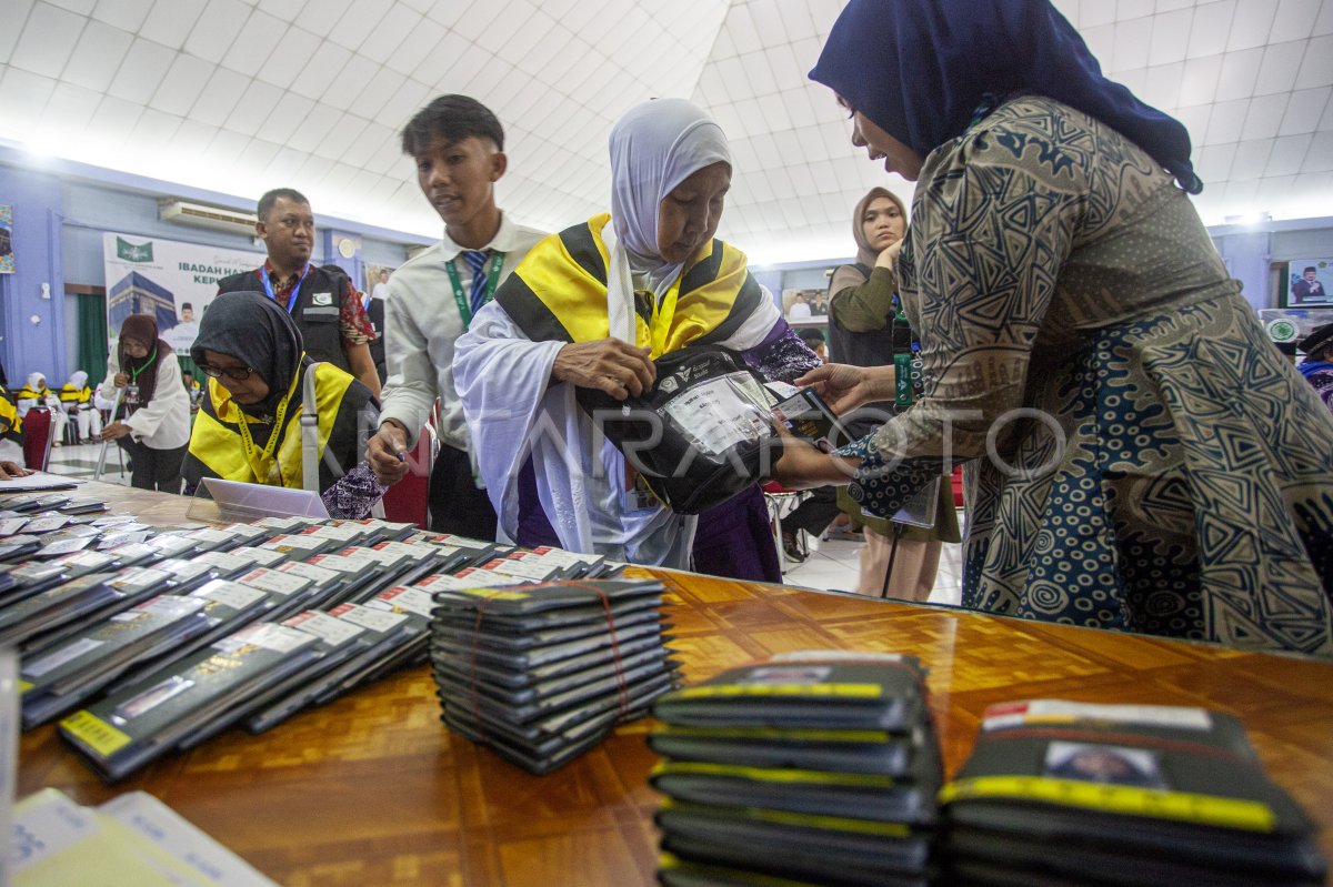 Jamaah Calon Haji Tiba Di Asrama Embarkasi Batam ANTARA Foto