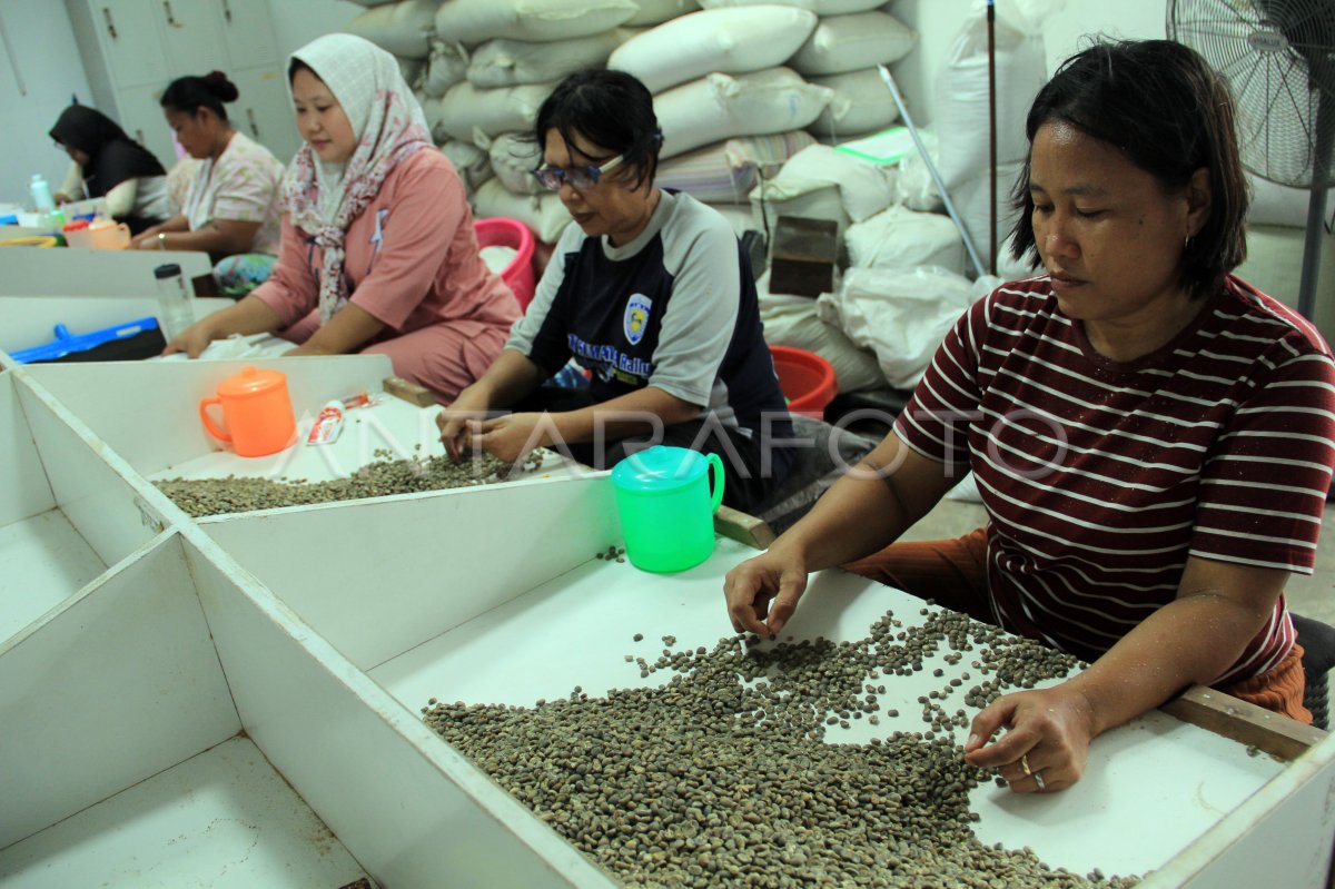 Pemkot Medan Fasilitasi Pembuatan Sertifikat Halal UMKM ANTARA Foto