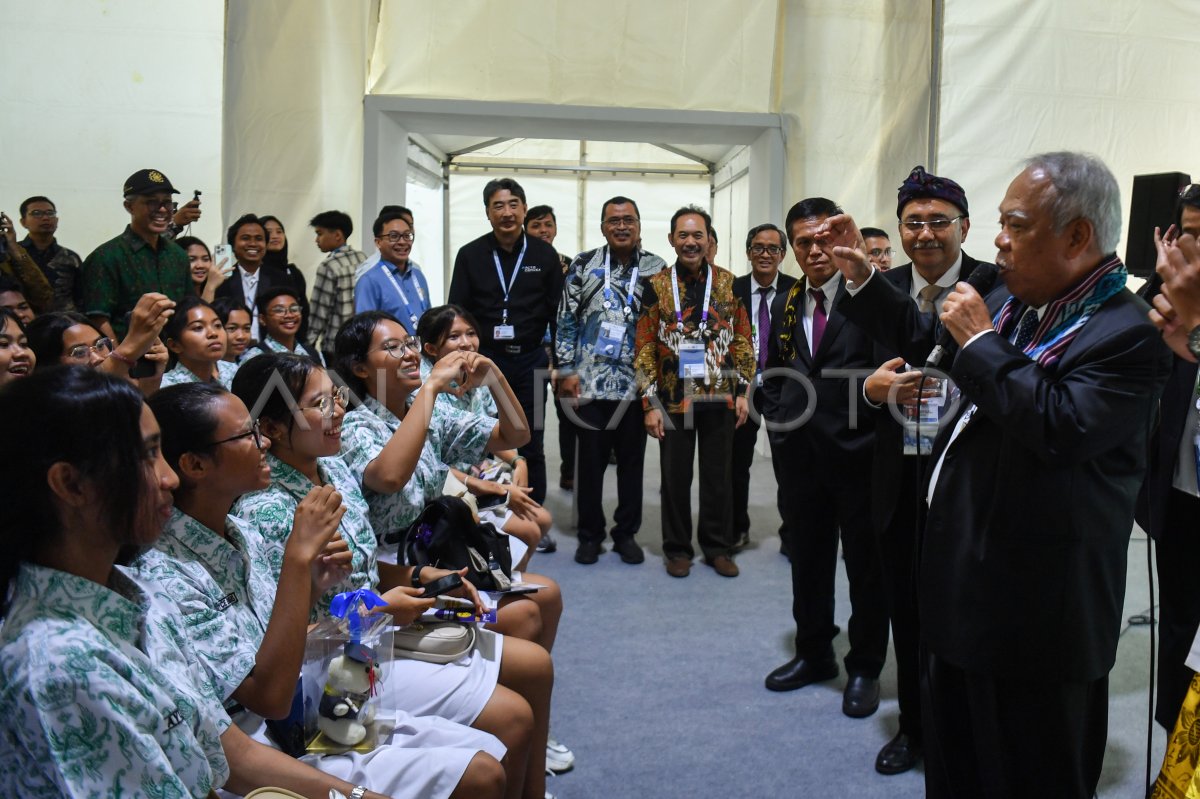 Menteri Pupr Kunjungi Pameran World Water Forum Antara Foto