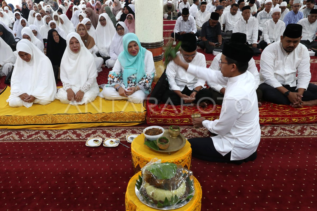 Ritual Pelepasan Jamaah Calon Haji Di Banda Aceh Antara Foto