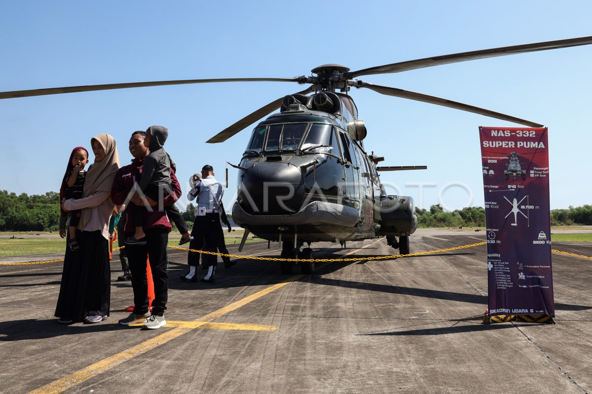 Pameran Alutsista Tni Au Di Makassar Antara Foto