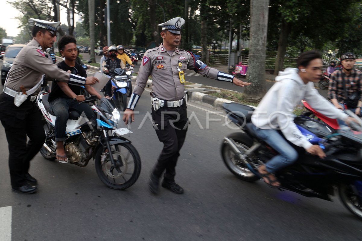 Jumlah Pelanggar Lalu Lintas Operasi Patuh Lodaya Antara Foto