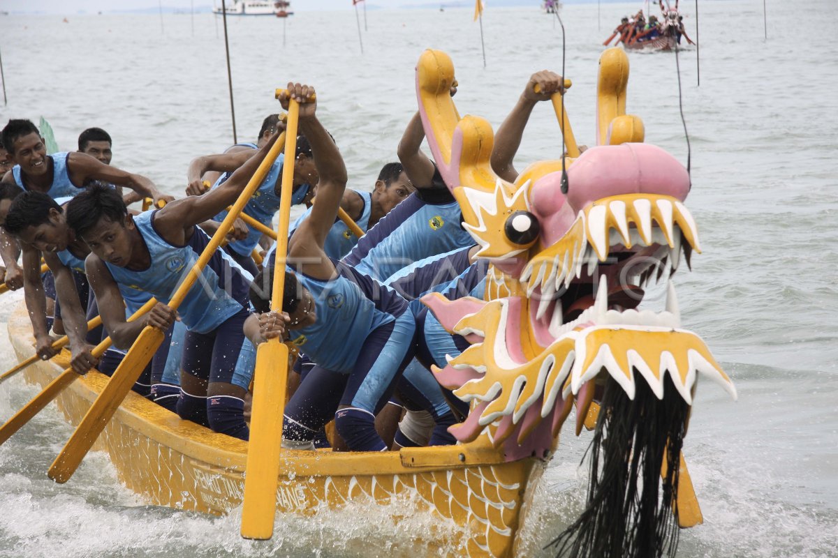 Lomba Perahu Naga Antara Foto