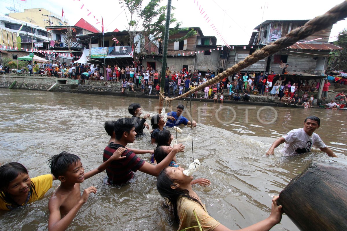 PERINGATI HUT RI MEDAN ANTARA Foto