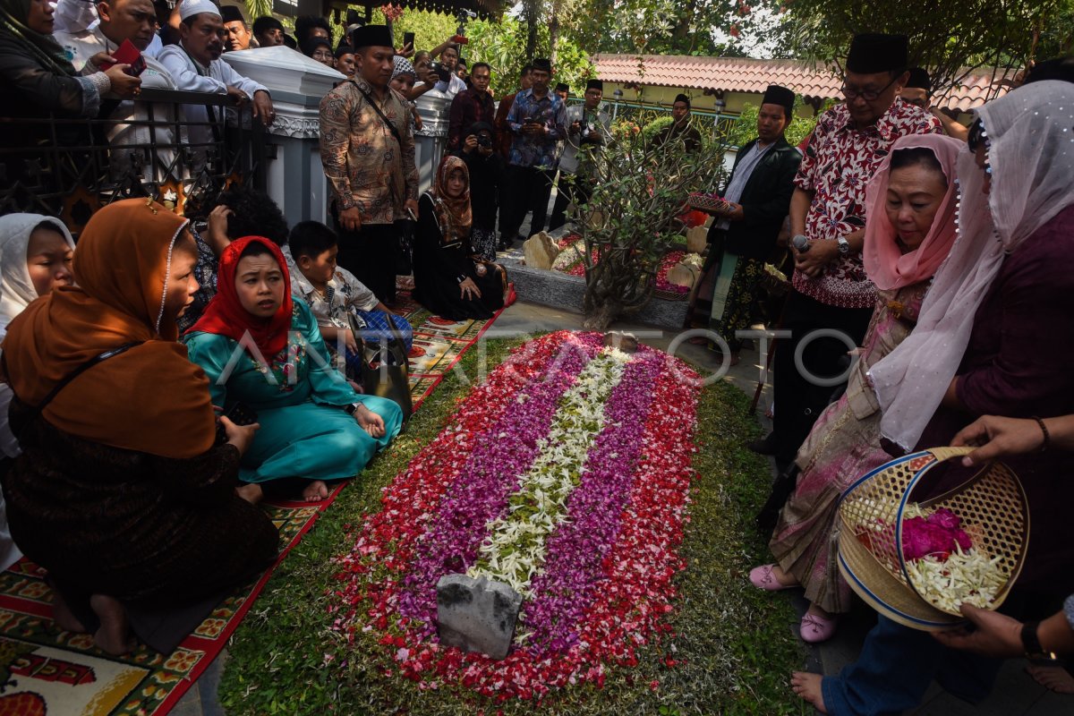 Ziarah Makam Gusdur Antara Foto