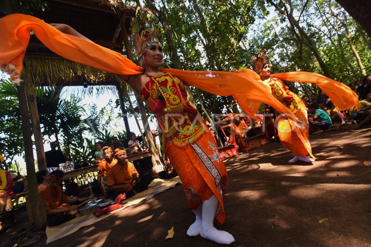 Tari Jejer Gandrung Antara Foto