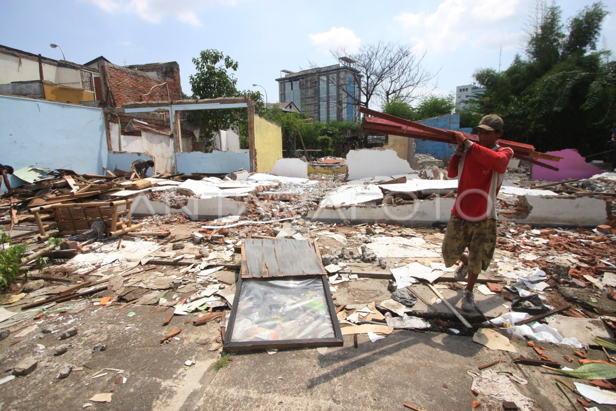 Penggusuran Rumah Pulomas Antara Foto