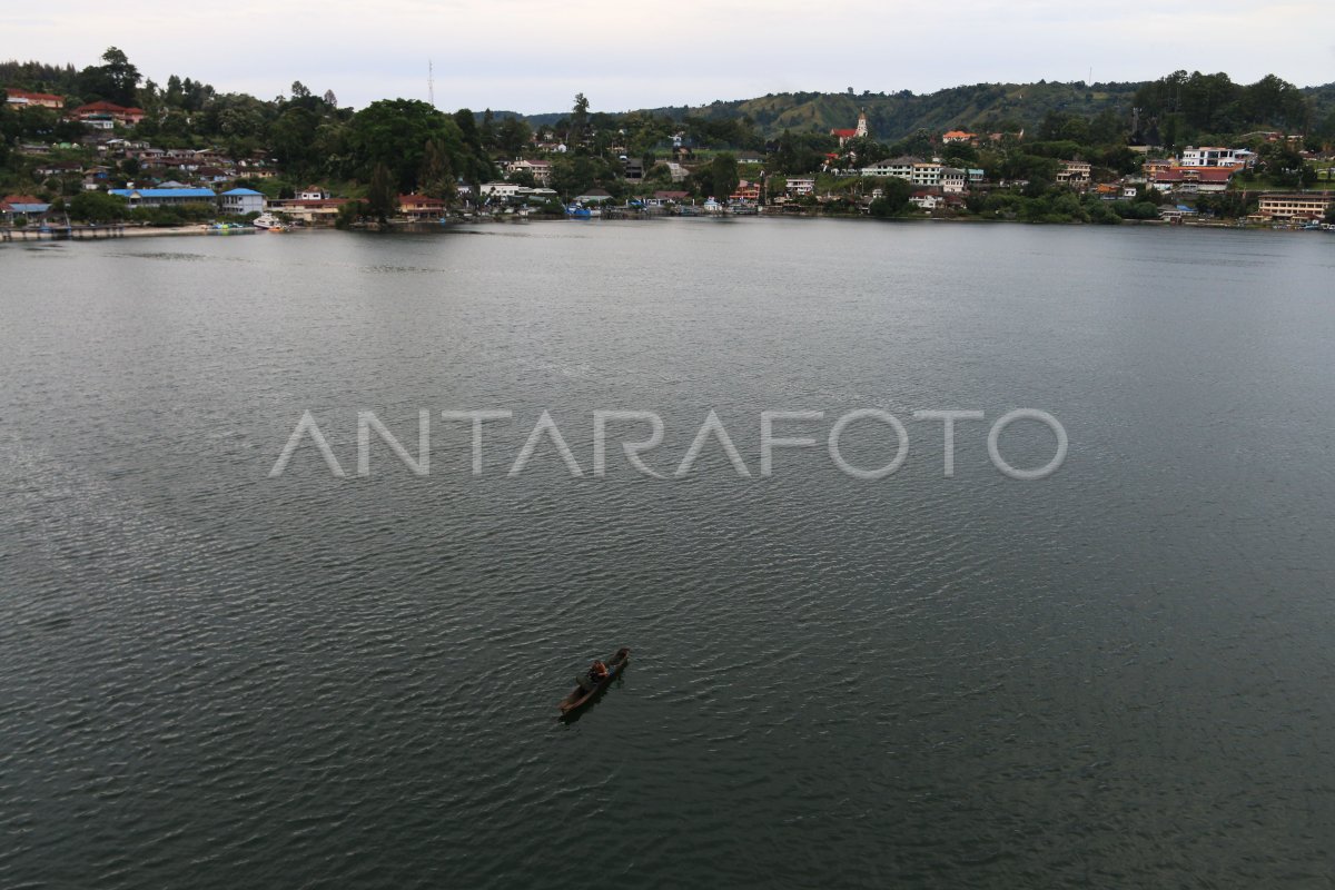 DANAU TOBA DESTINASI WISATA PRIORITAS ANTARA Foto