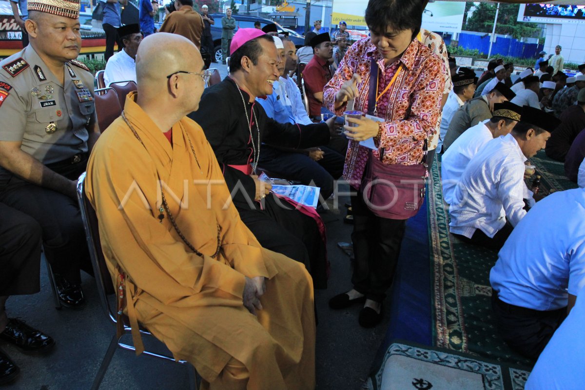 Toleransi Antar Umat Beragama Antara Foto