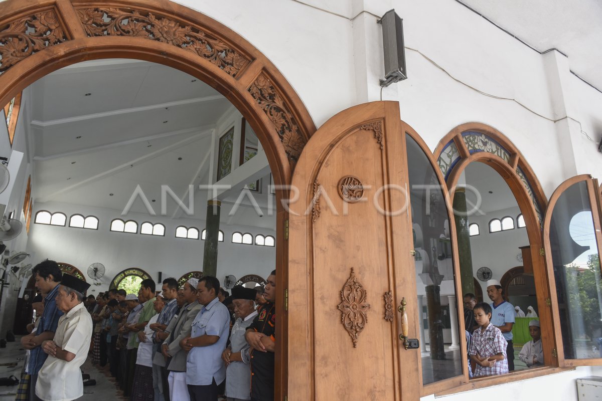 Masjid Rahmat Surabaya Antara Foto