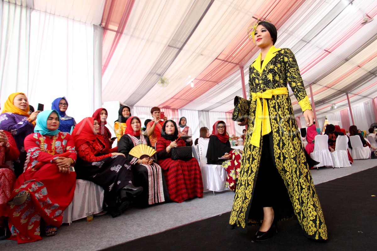 Pameran Batik Melayu Antara Foto