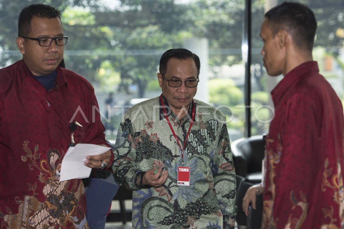 PEMERIKSAAN MANTAN DIRJEN DUKCAPIL ANTARA Foto