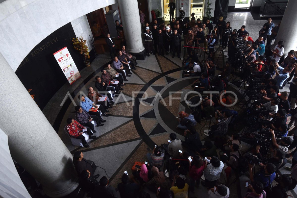 Mk Tanggapi Operasi Tangkap Tangan Kpk Antara Foto